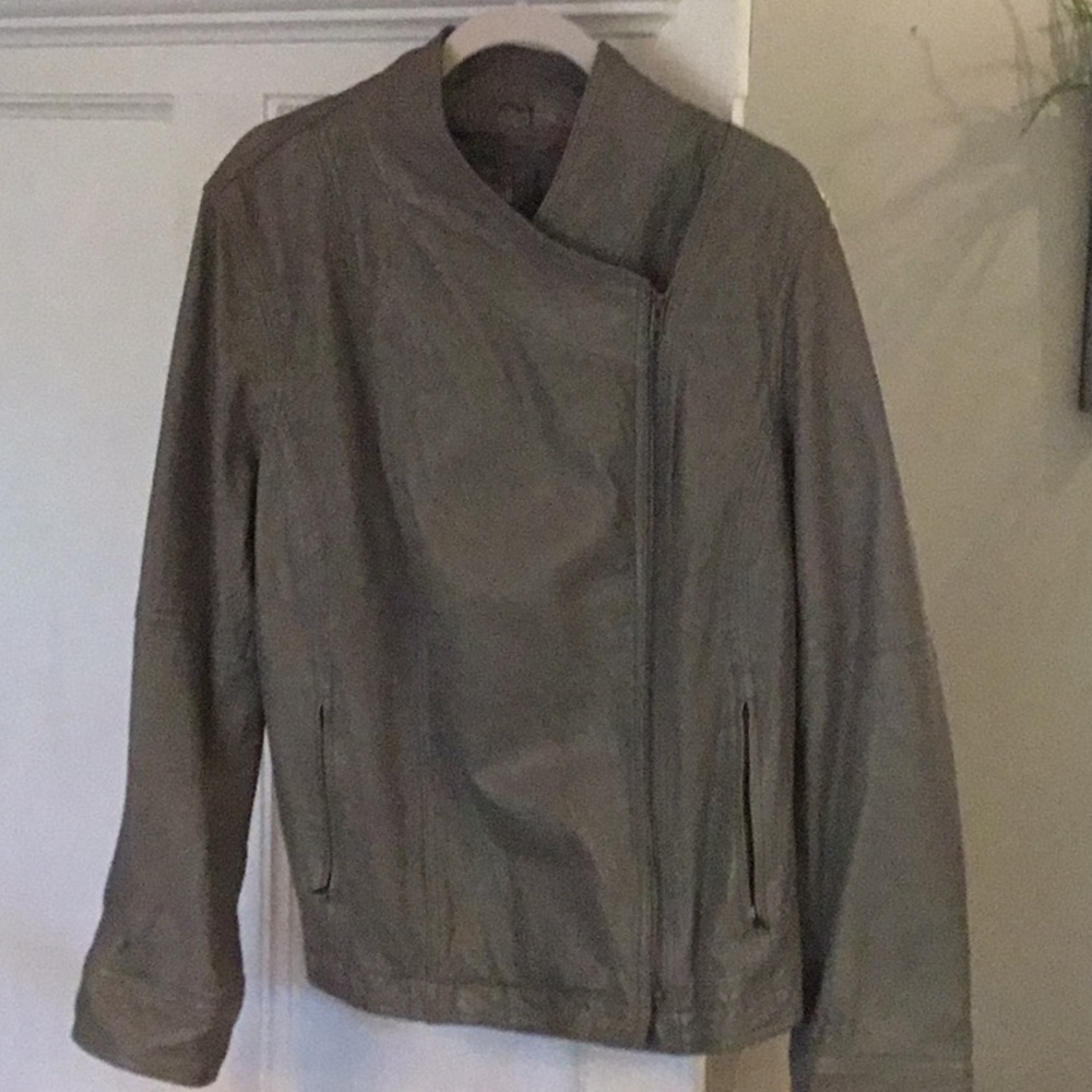 Gray leather J Jill jacket size large in good condition